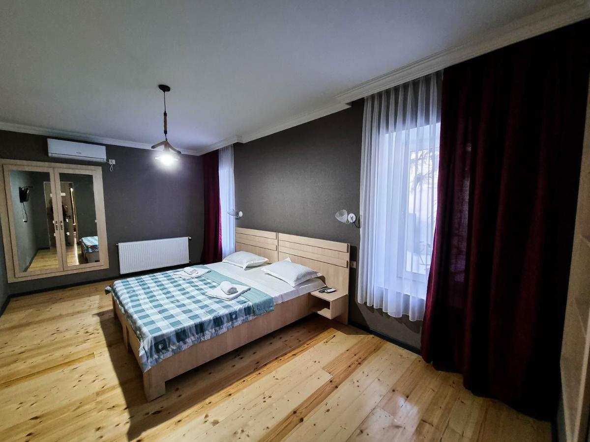 Varga Qwareli Exterior foto