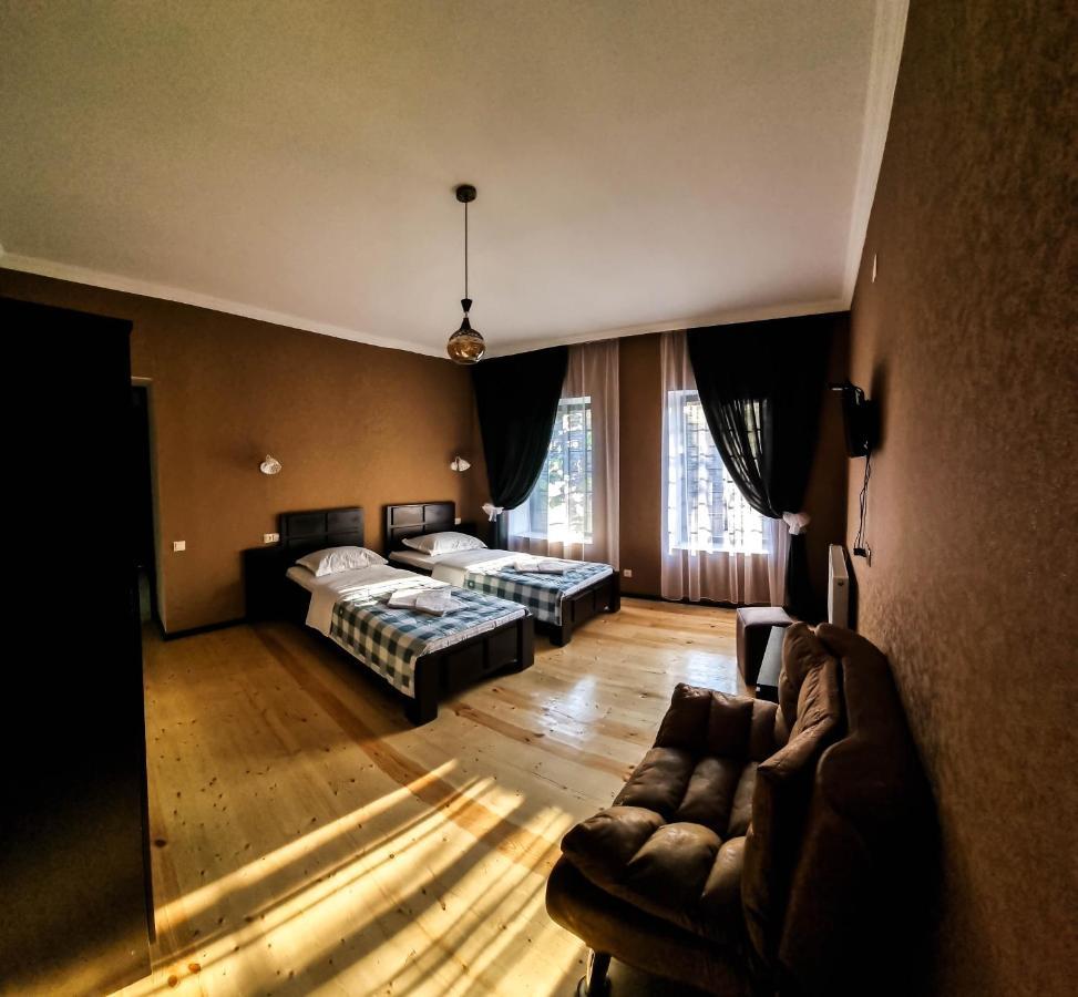 Varga Qwareli Exterior foto