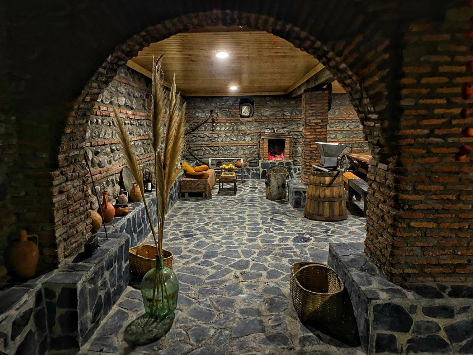 Varga Qwareli Exterior foto